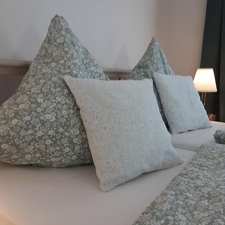 Ferienwohnung Poelzl Chieming Bagian luar foto