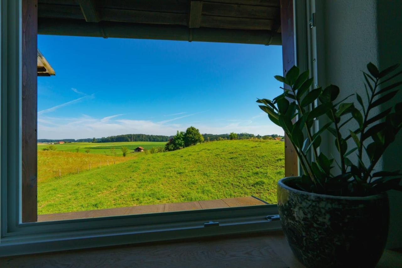 Ferienwohnung Poelzl Chieming Bagian luar foto