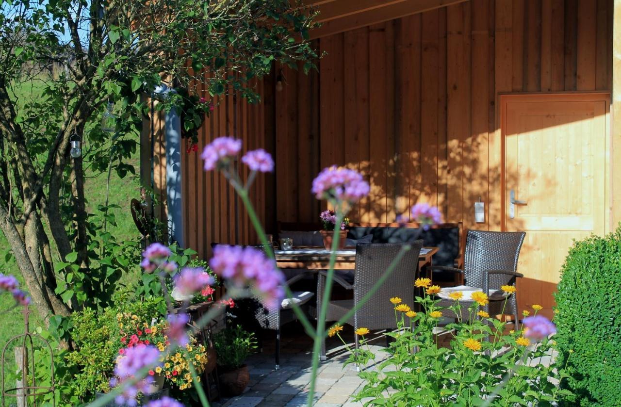 Ferienwohnung Poelzl Chieming Bagian luar foto